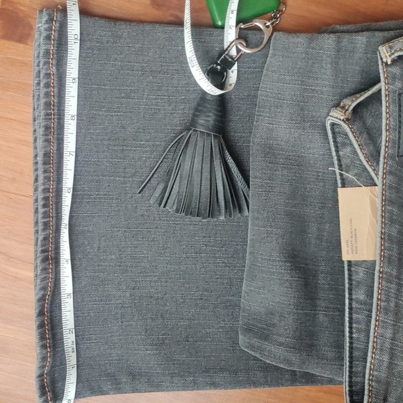 AE Artist Jeans - Picture 8 of 9